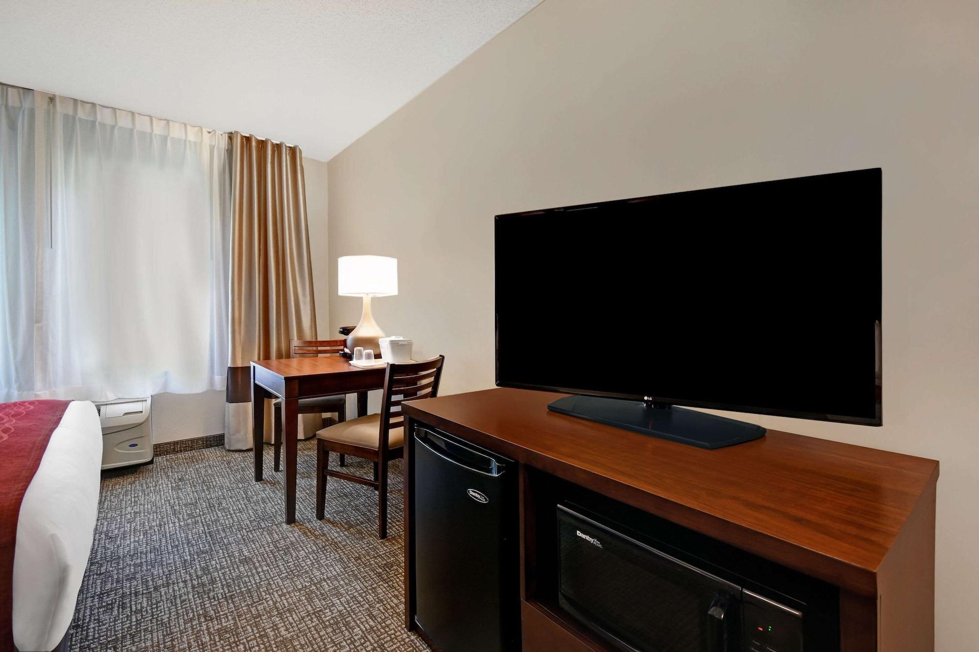 Comfort Inn & Suites Wilton Extérieur photo