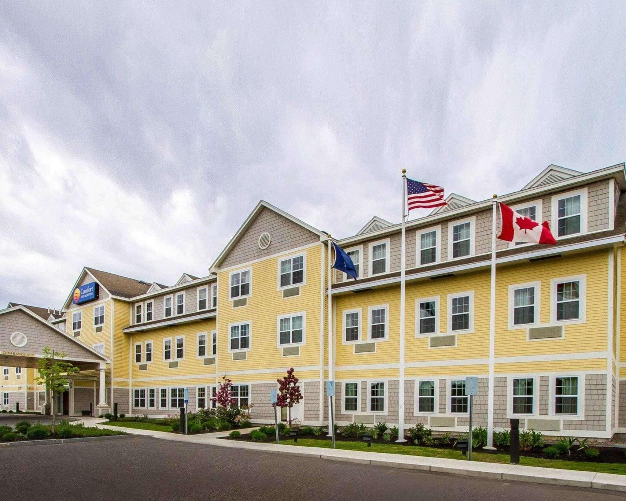 Comfort Inn & Suites Wilton Extérieur photo