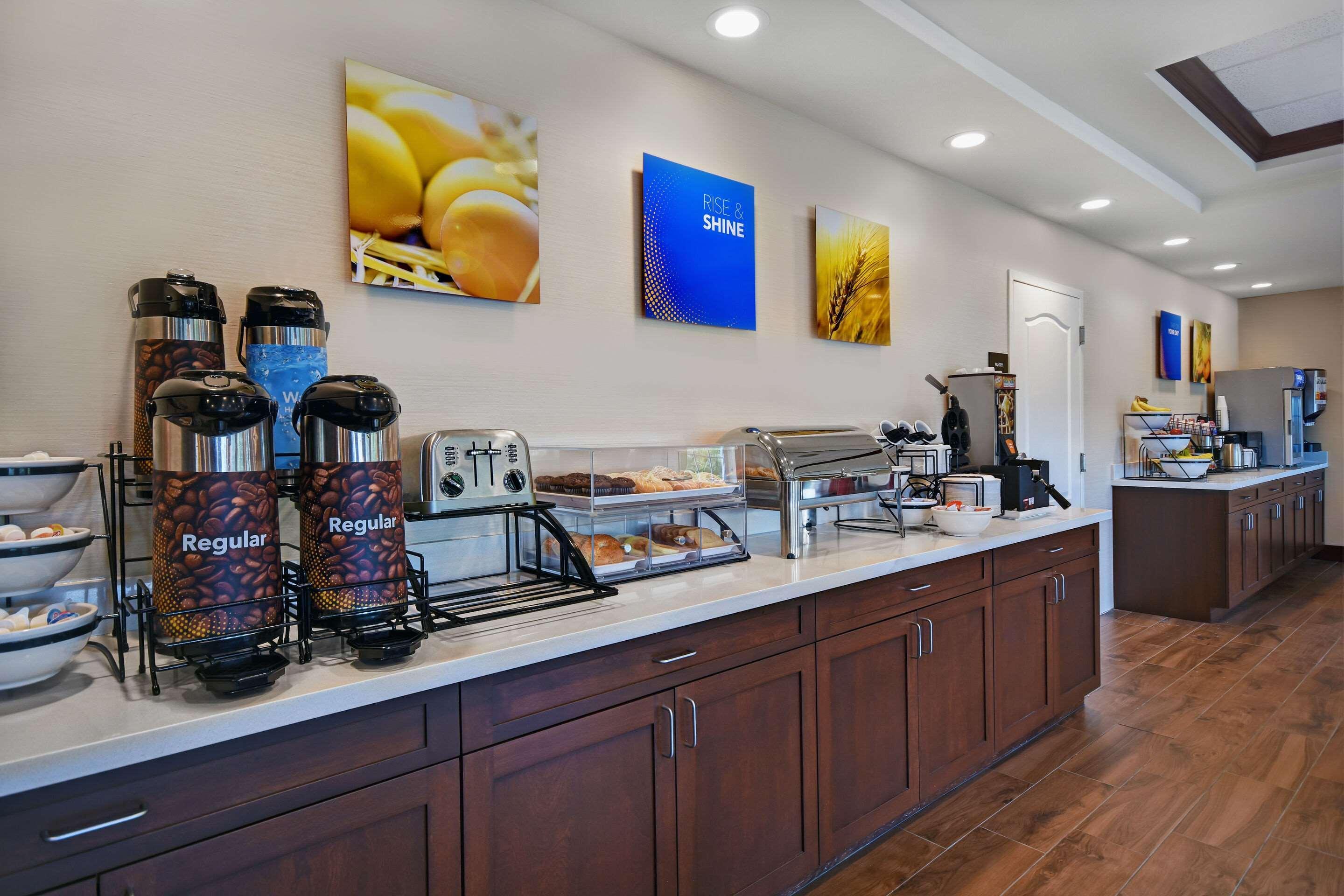 Comfort Inn & Suites Wilton Extérieur photo
